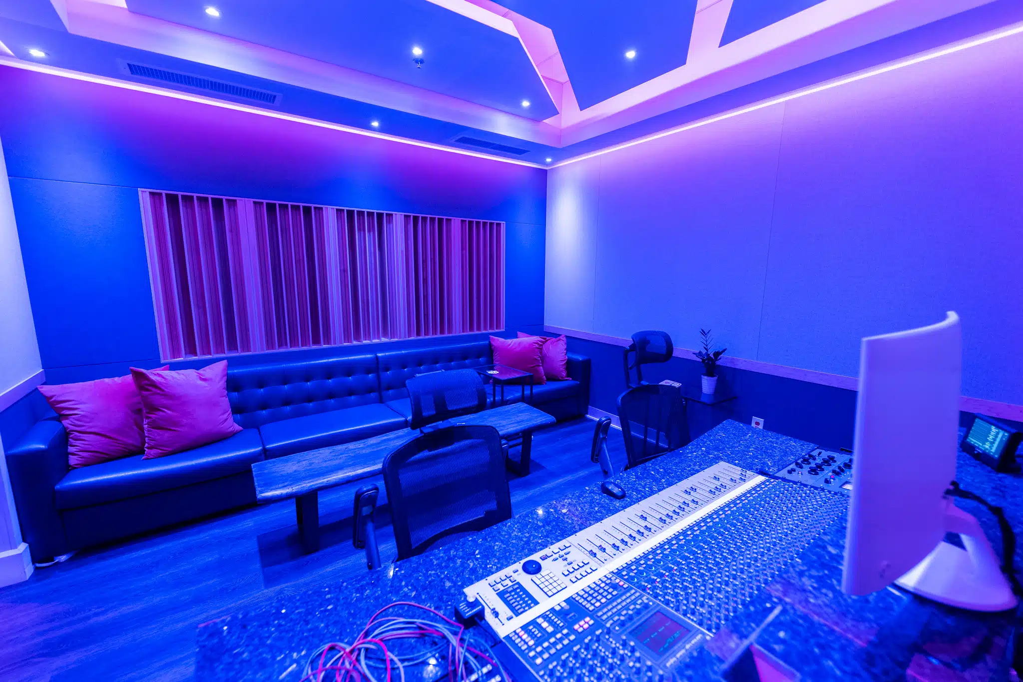 SSL Mixing Suite with back diffuser